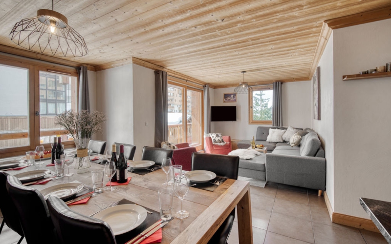 Sabot de Venus - Dining / Living Area